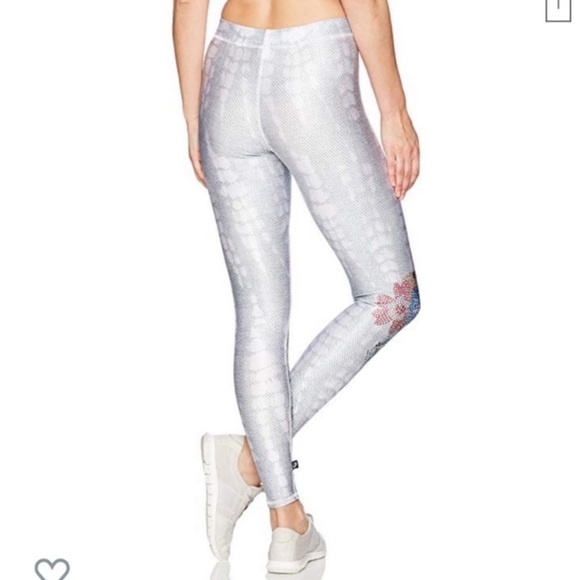 Terez Flower Crown Sugar Skull Print Leggings - Picture 4 of 9